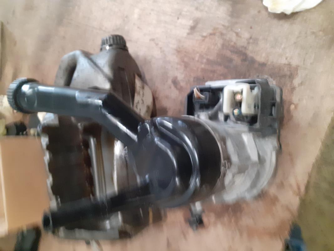 Pompe de direction PEUGEOT 308 1 SW PHASE 1 BREAK Essence - 1