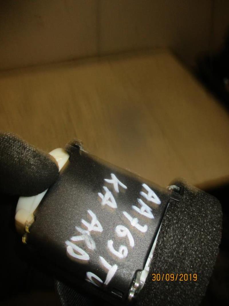 Ceinture arriere droit