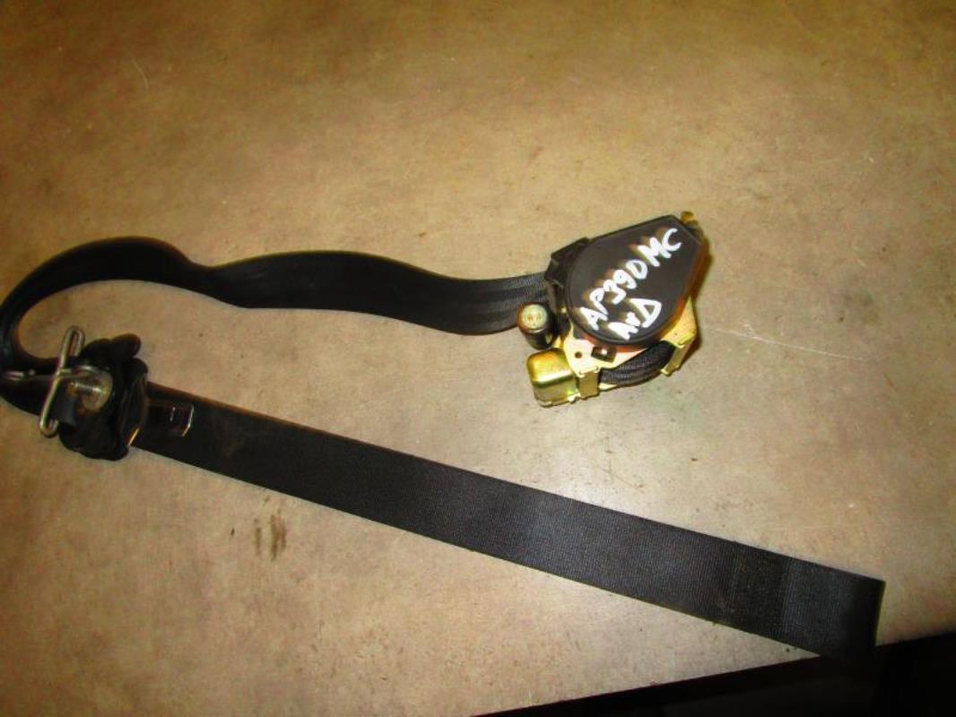 Ceinture avant droit