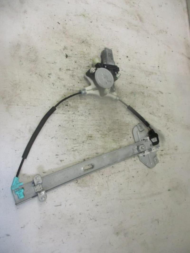Leve vitre electrique avant droit