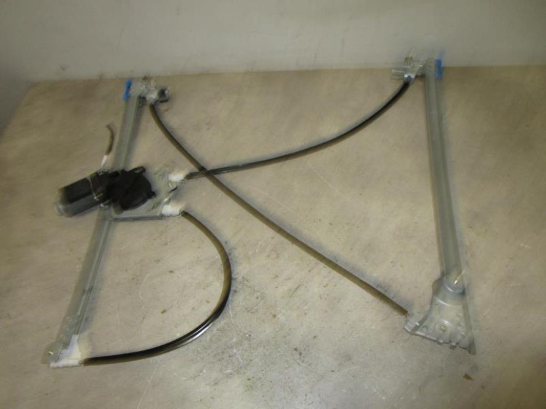 Leve vitre electrique avant droit