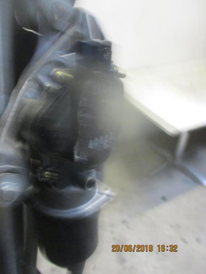 Moteur essuie glace avant