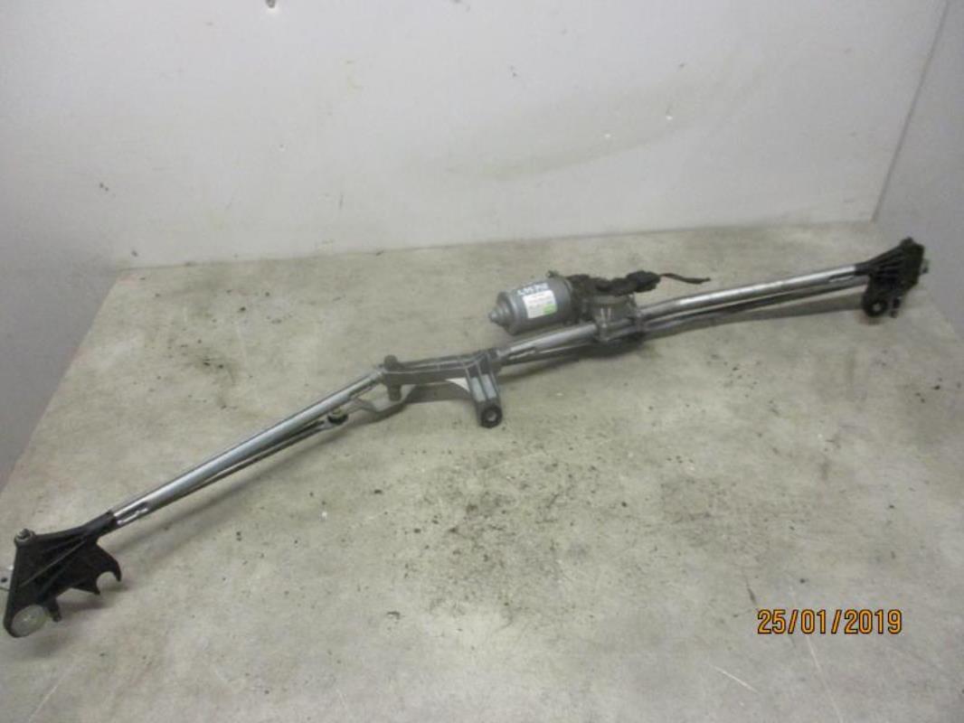 Moteur essuie glace avant