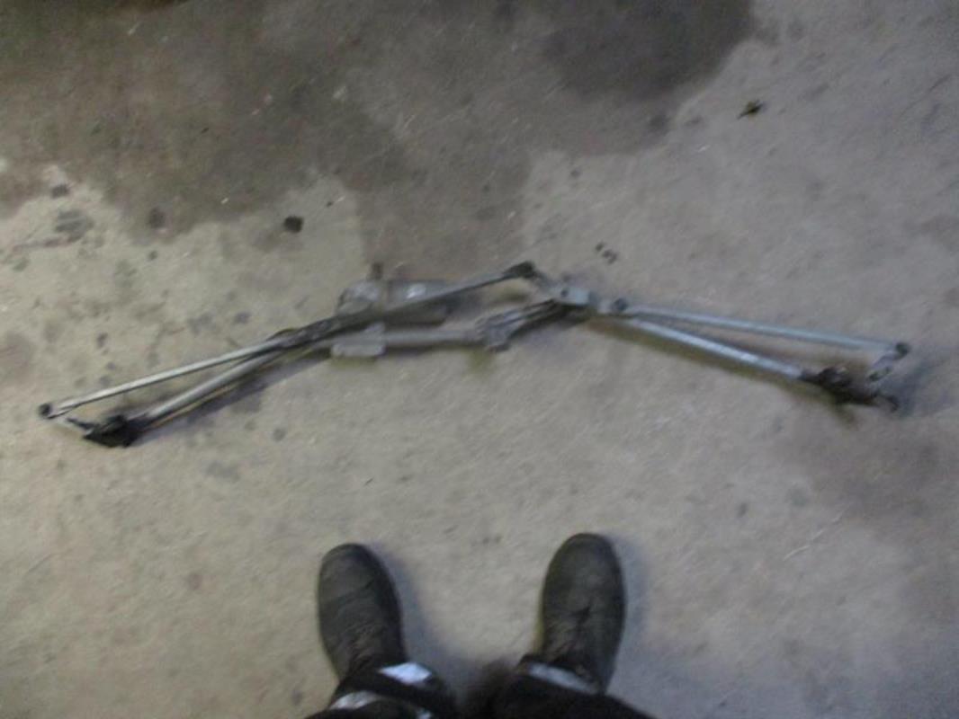 Moteur essuie glace avant