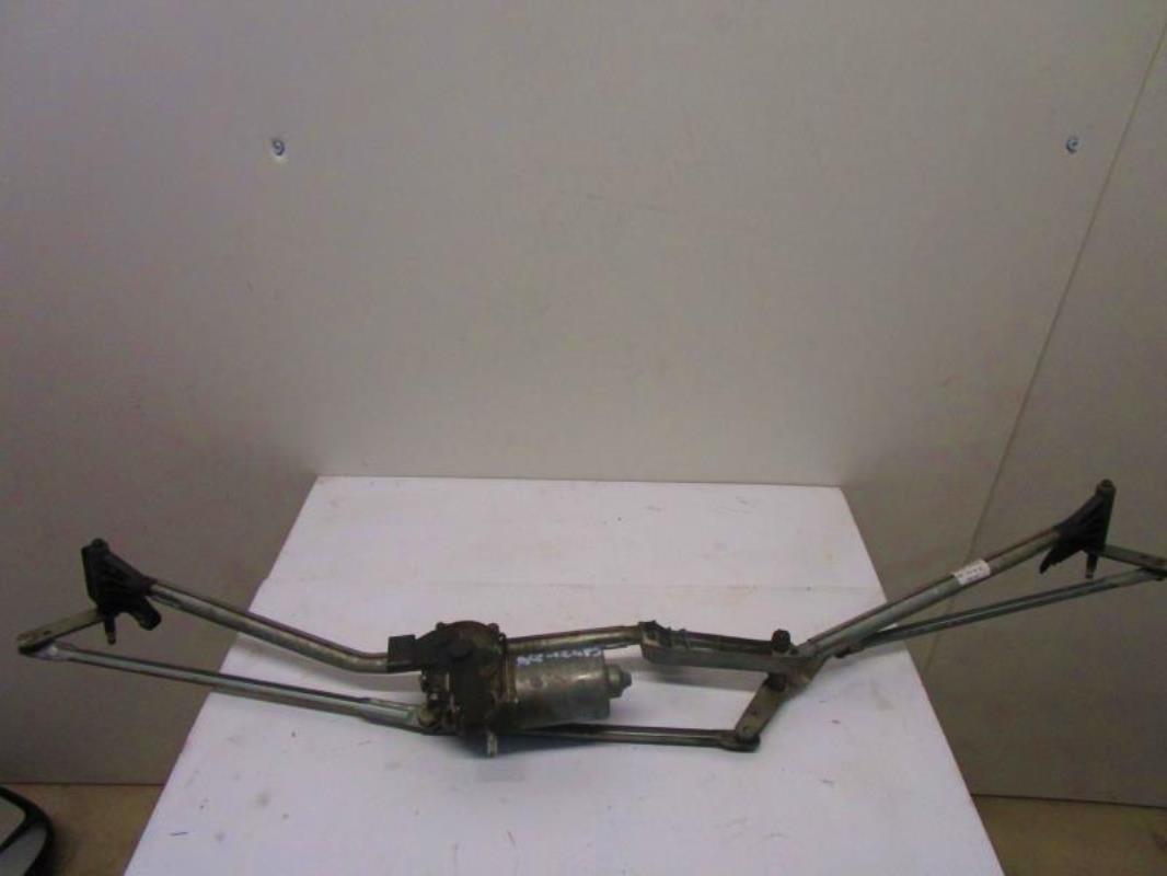 Moteur essuie glace avant