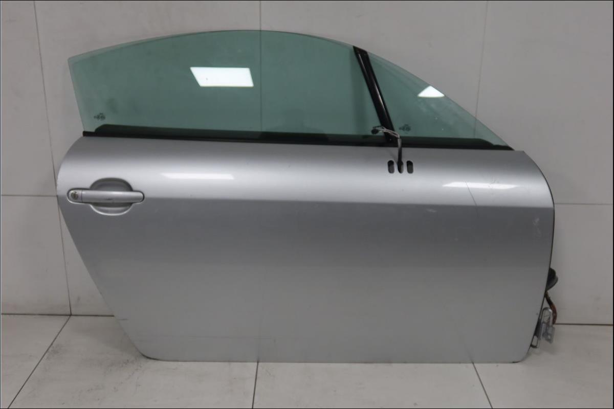 Porte avant droit