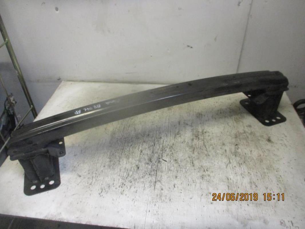 Renfort pare choc avant (traverse)