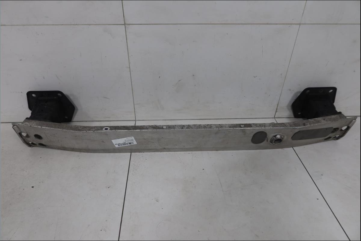 Renfort pare choc avant (traverse)