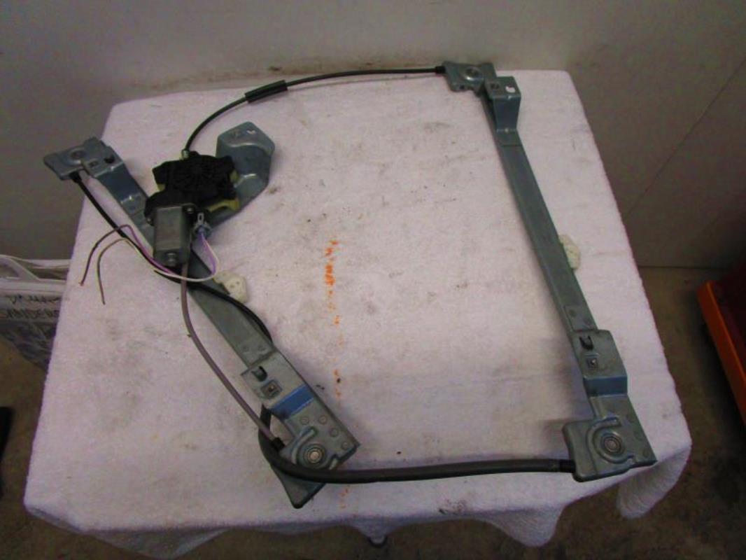 Leve vitre electrique avant droit
