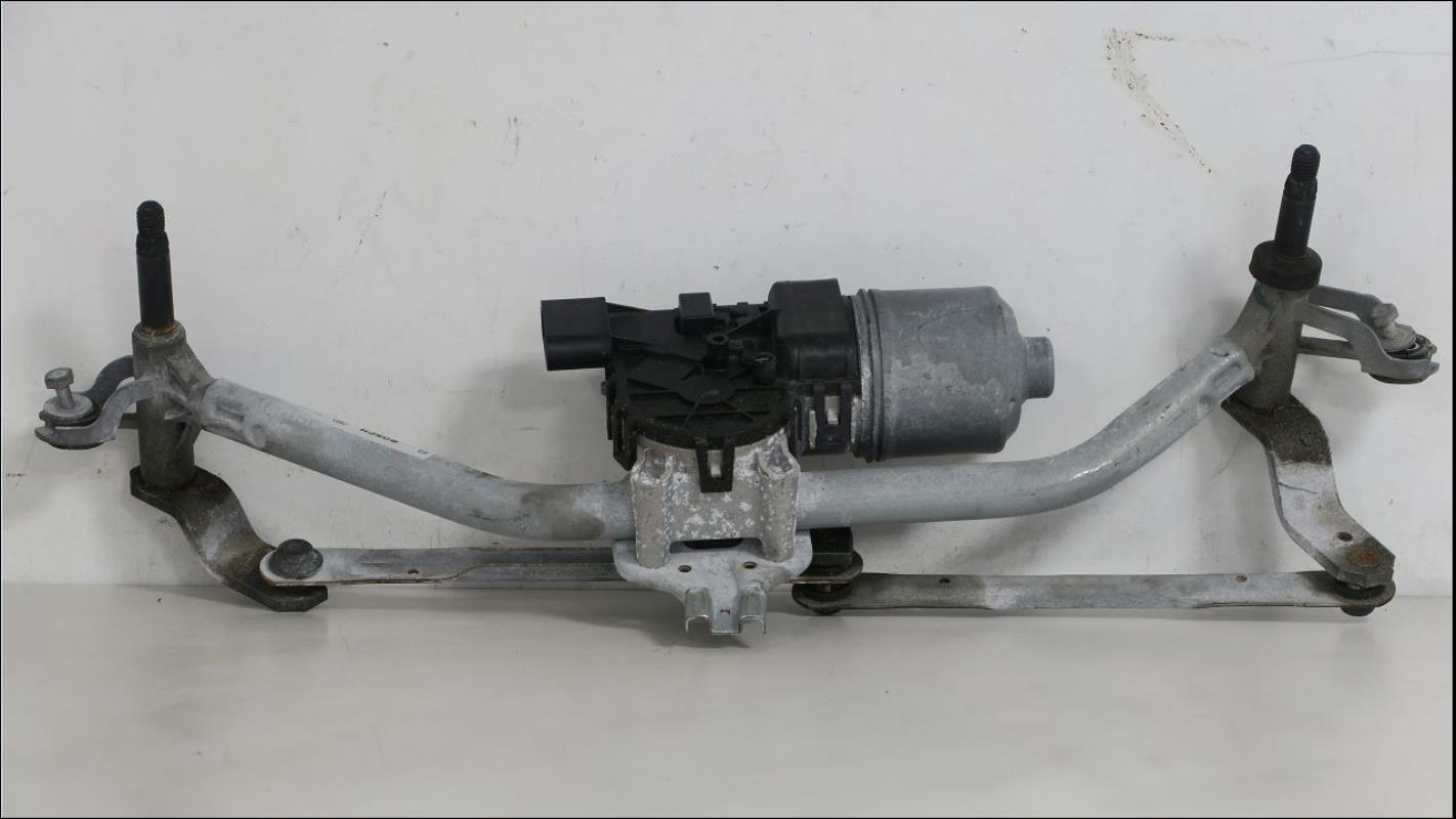 Moteur essuie glace avant