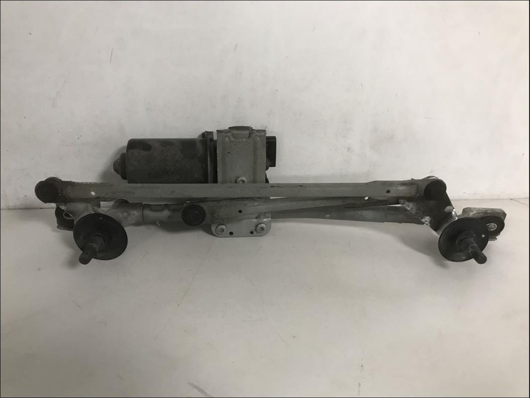 Moteur essuie glace avant
