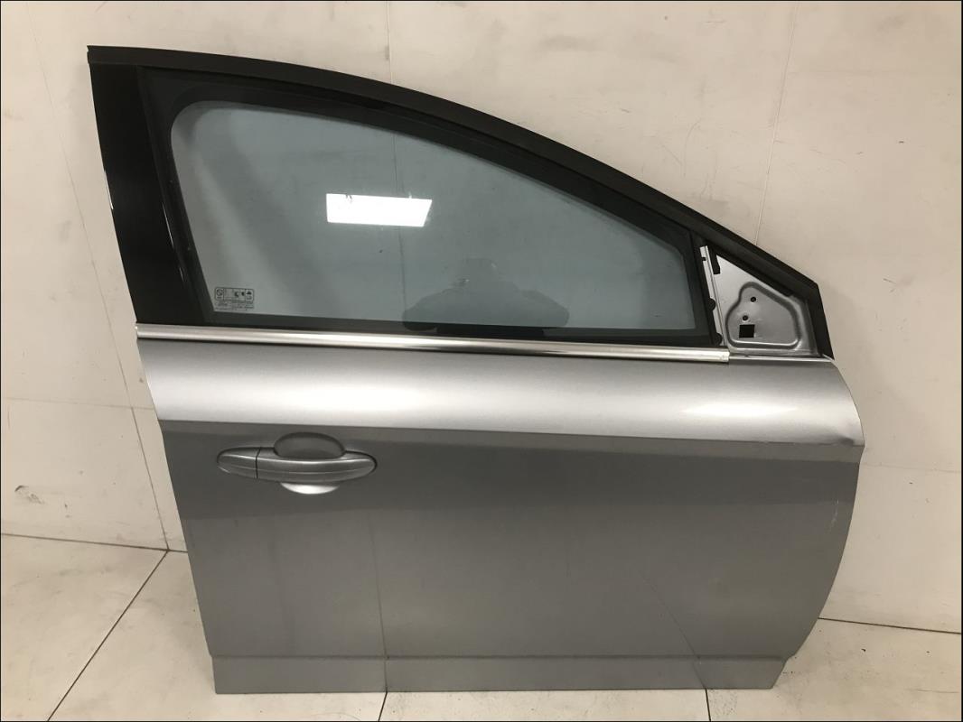 Porte avant droit