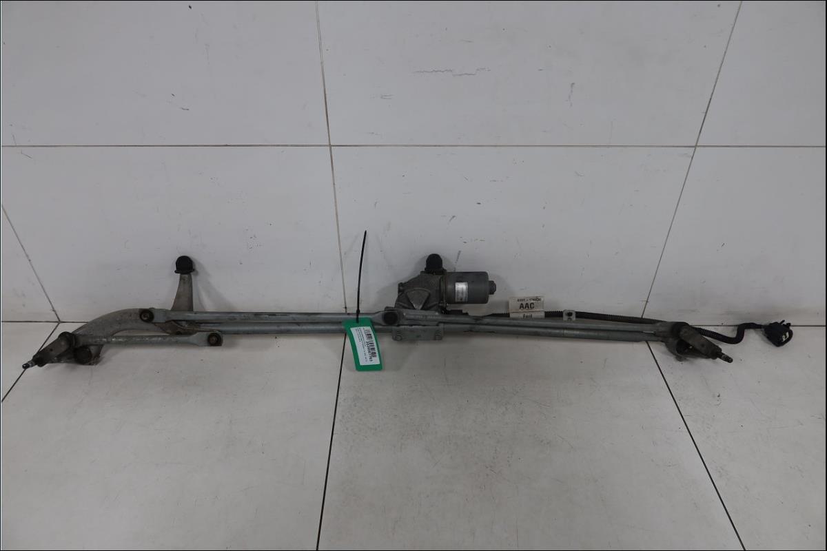Moteur essuie glace avant