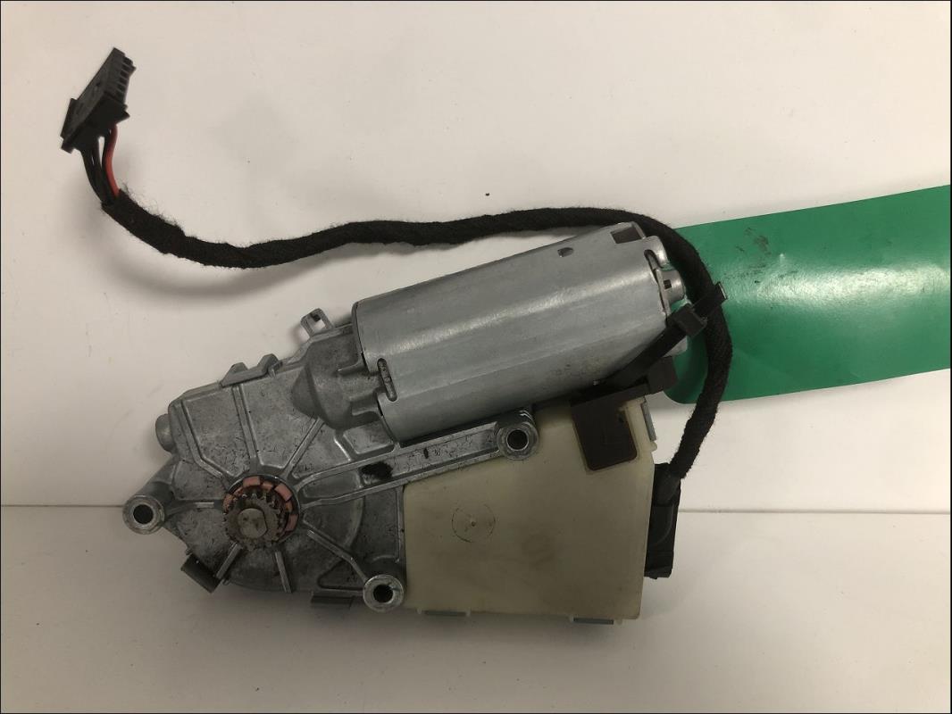 Moteur toit ouvrant