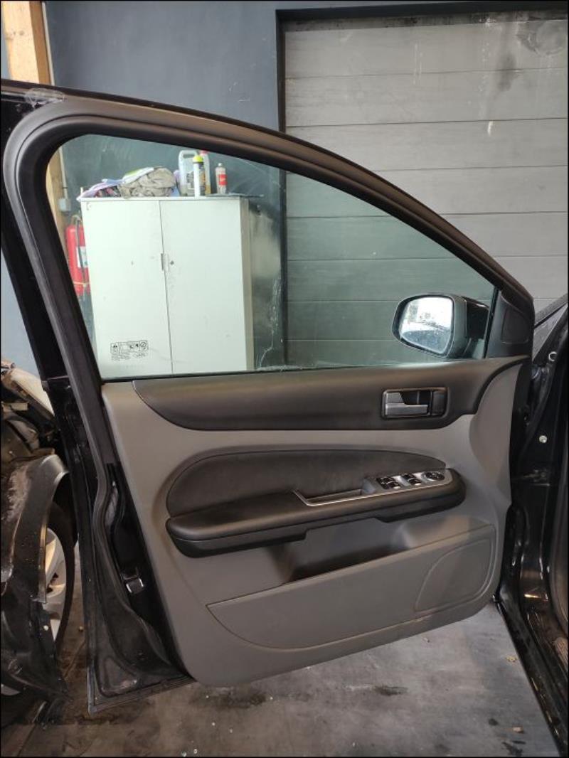 Leve vitre electrique avant gauche