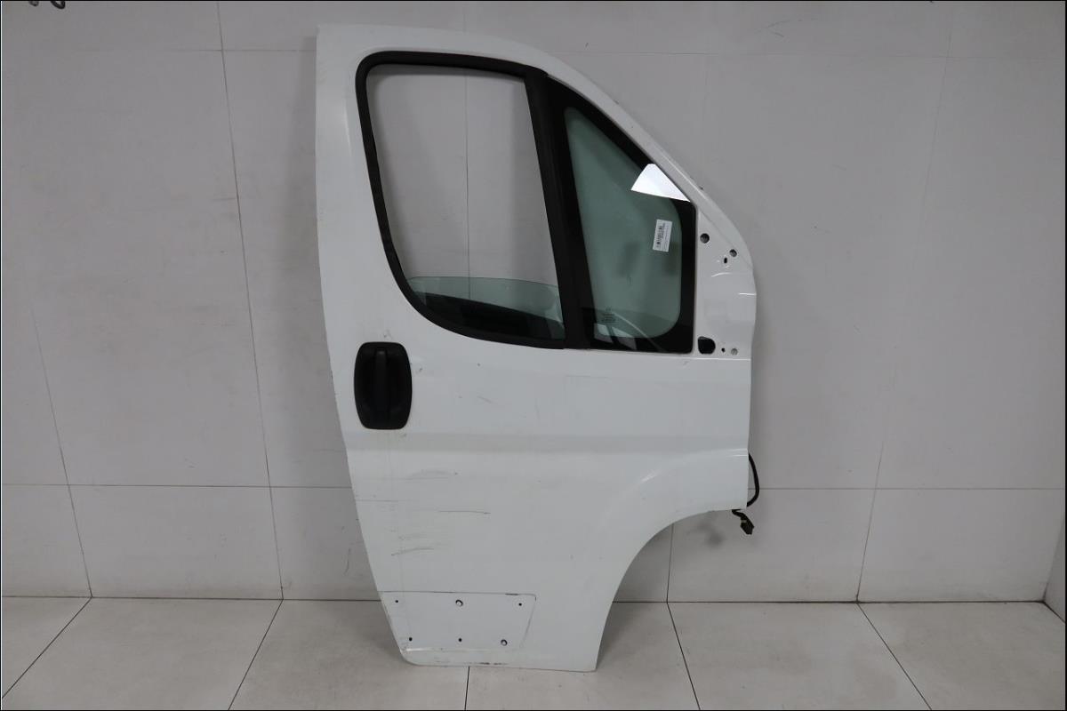 Porte avant droit