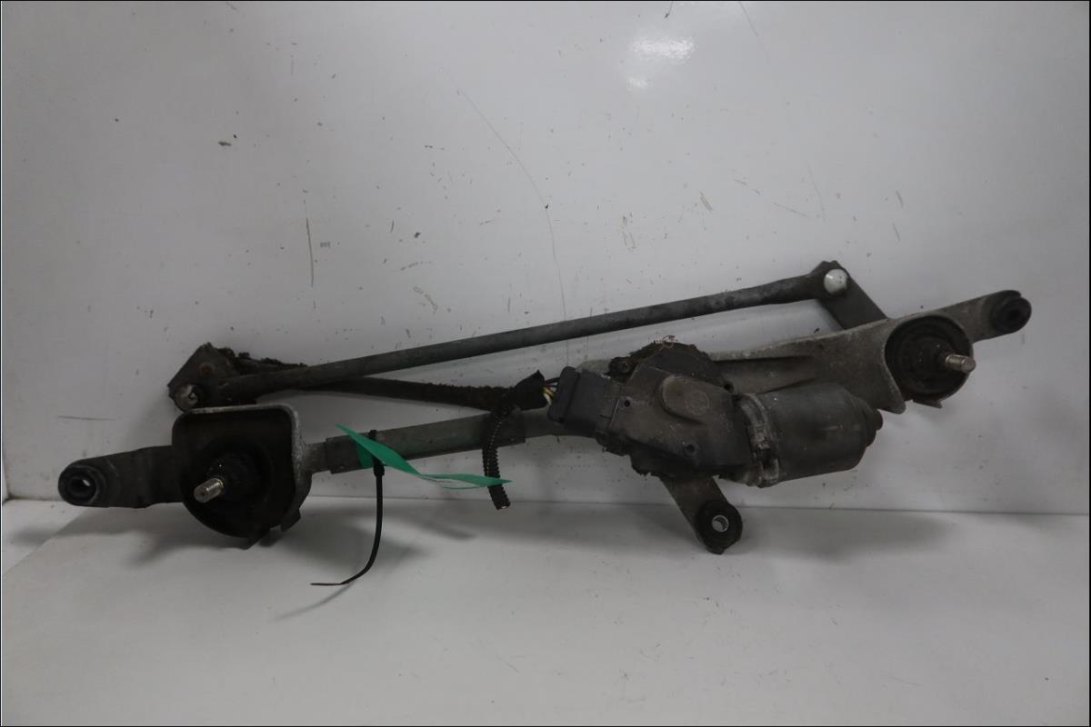 Moteur essuie glace avant