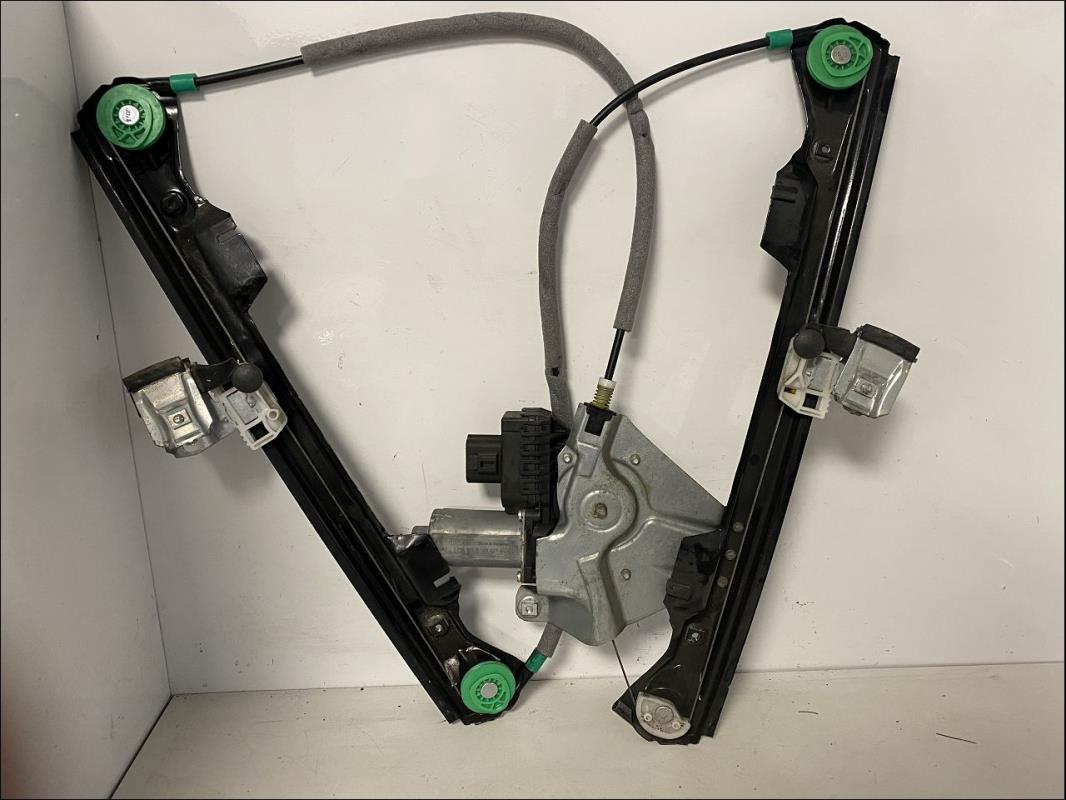 Leve vitre electrique avant droit