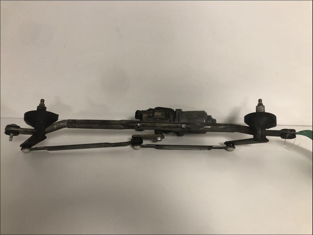 Moteur essuie glace avant