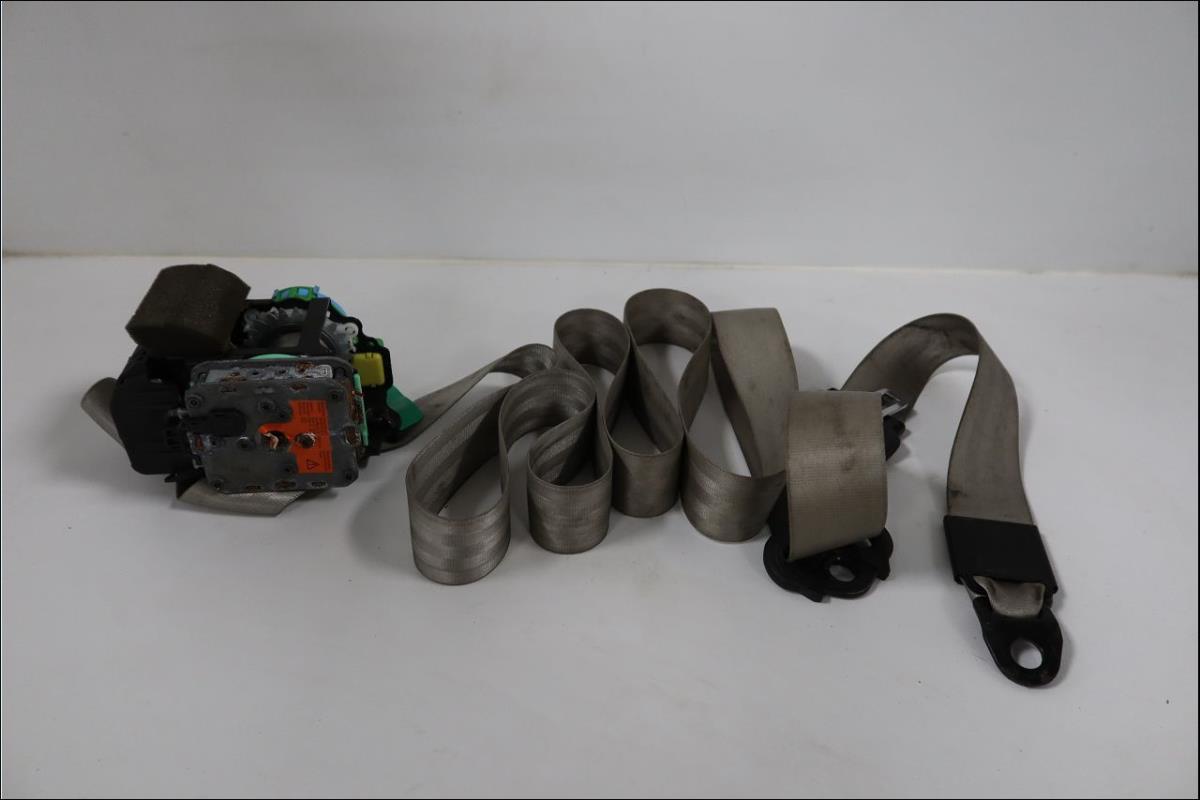 Ceinture avant gauche