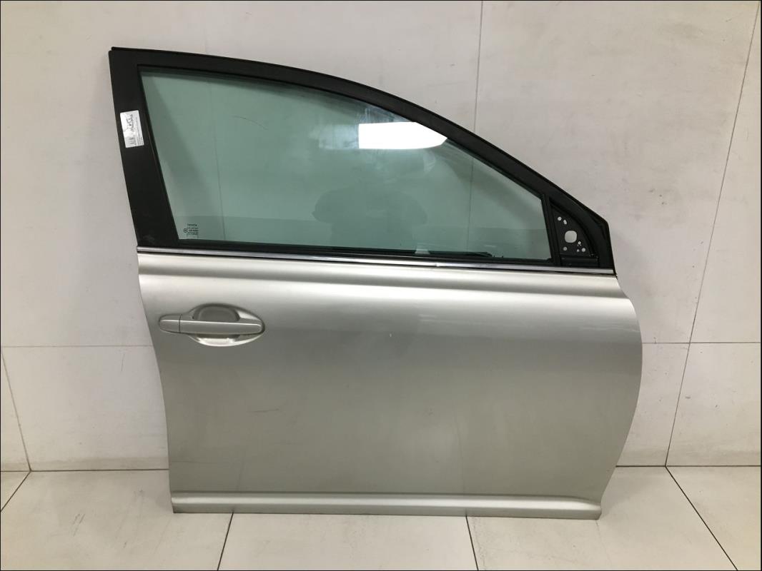 Porte avant droit
