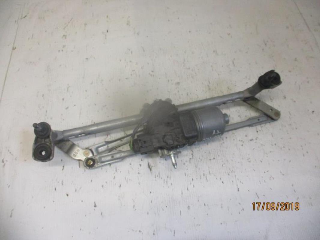 Moteur essuie glace avant