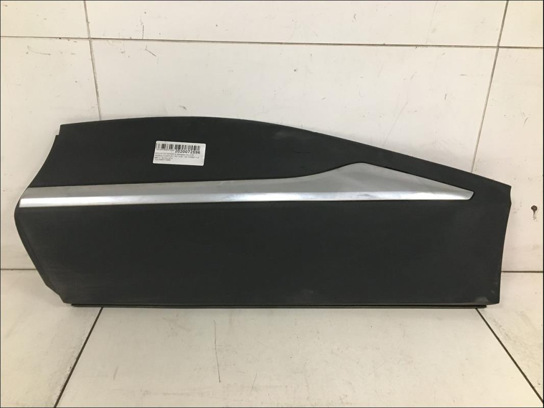 Baguette de porte arriere gauche 
