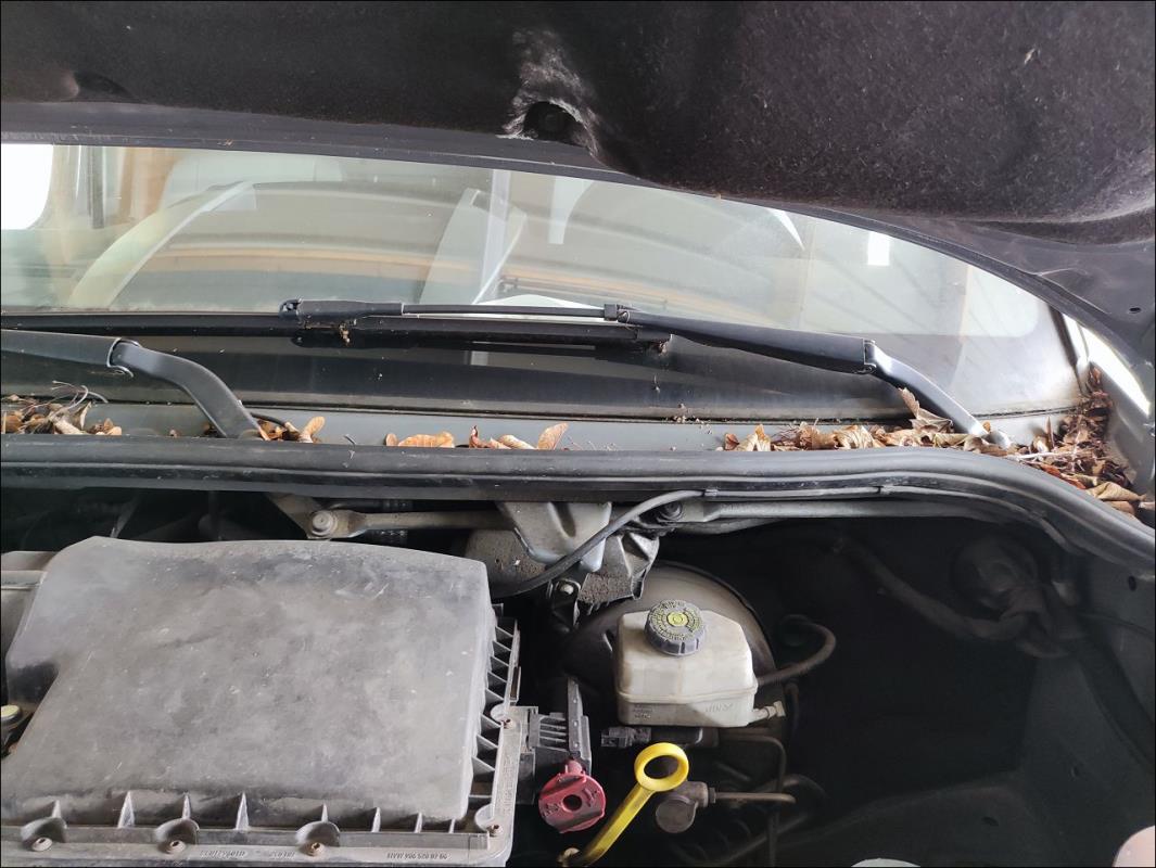 Moteur essuie glace avant