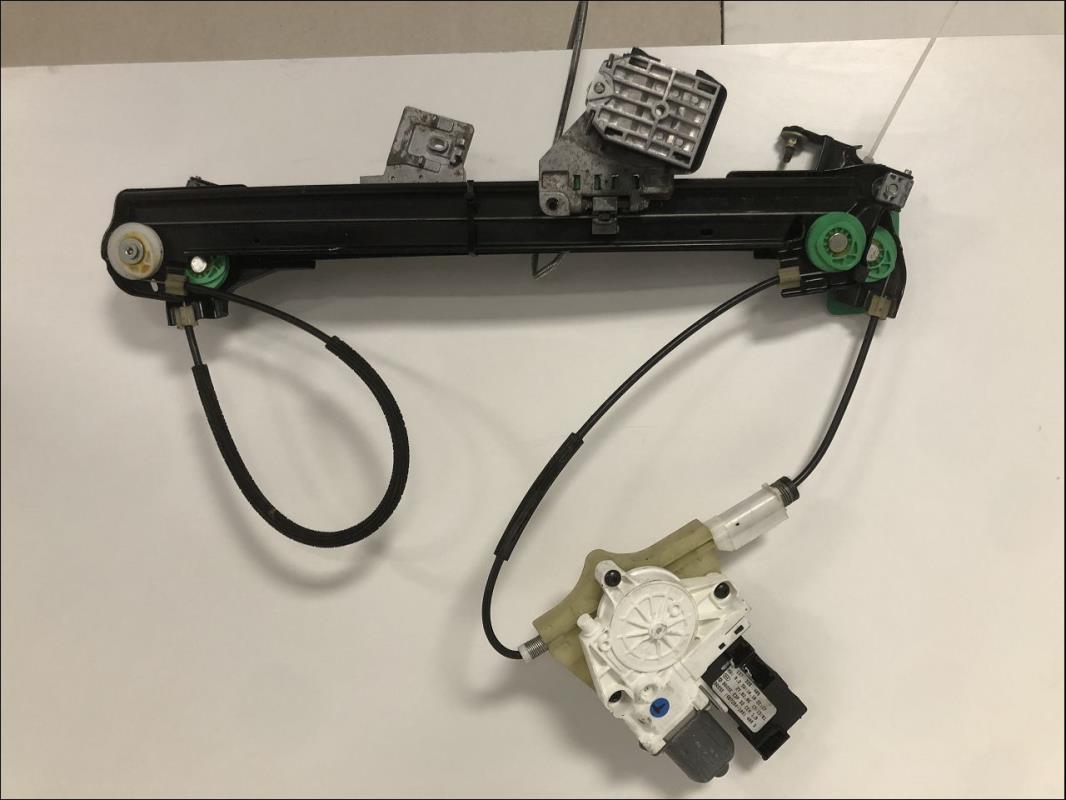 Leve vitre electrique avant droit