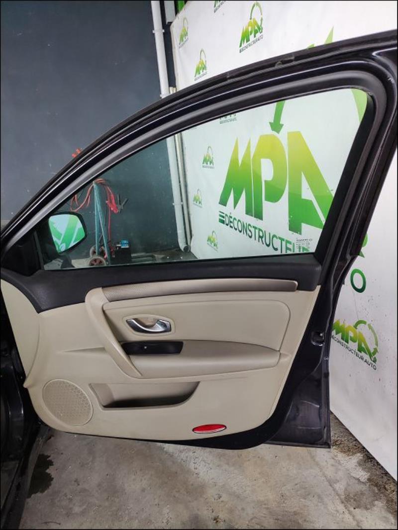 Leve vitre electrique avant droit