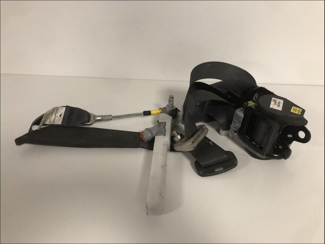 Ceinture avant gauche