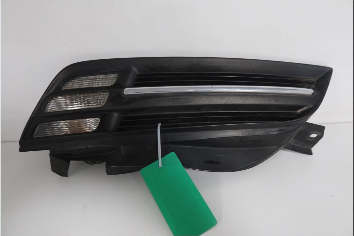 Grille de calandre gauche