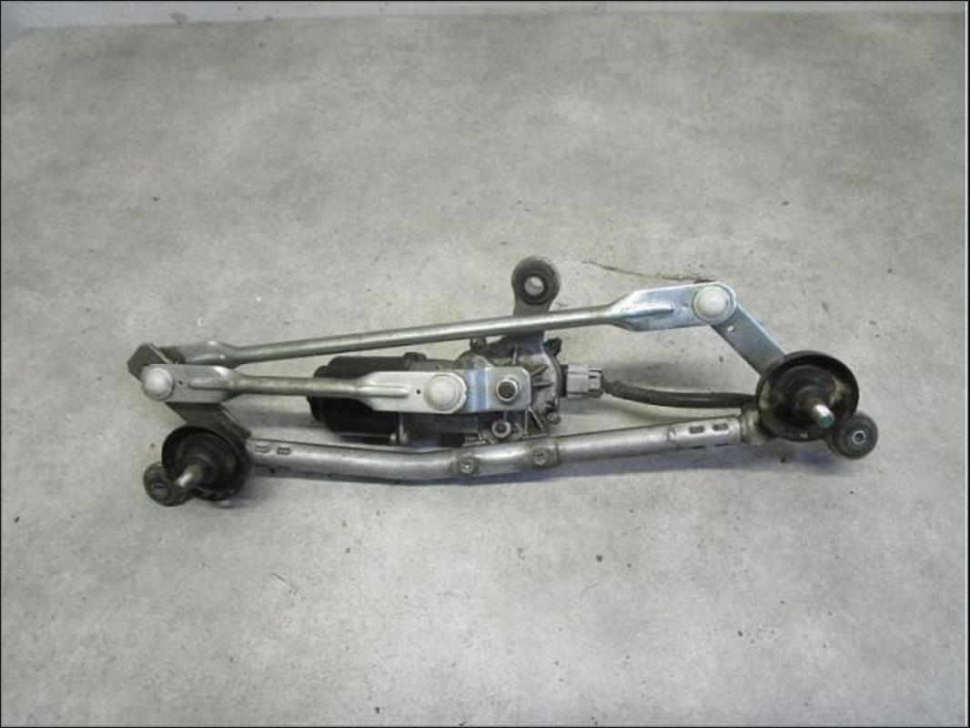 Moteur essuie glace avant