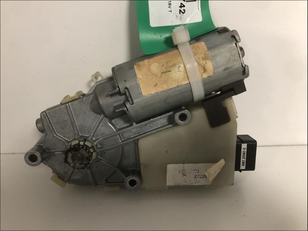 Moteur toit ouvrant