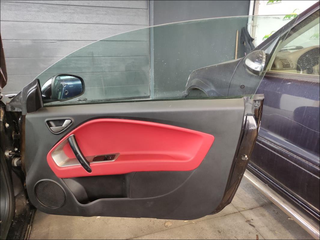 Leve vitre electrique avant droit