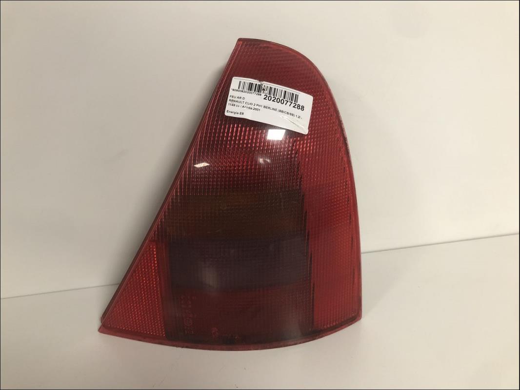 Feu arriere principal droit (feux)