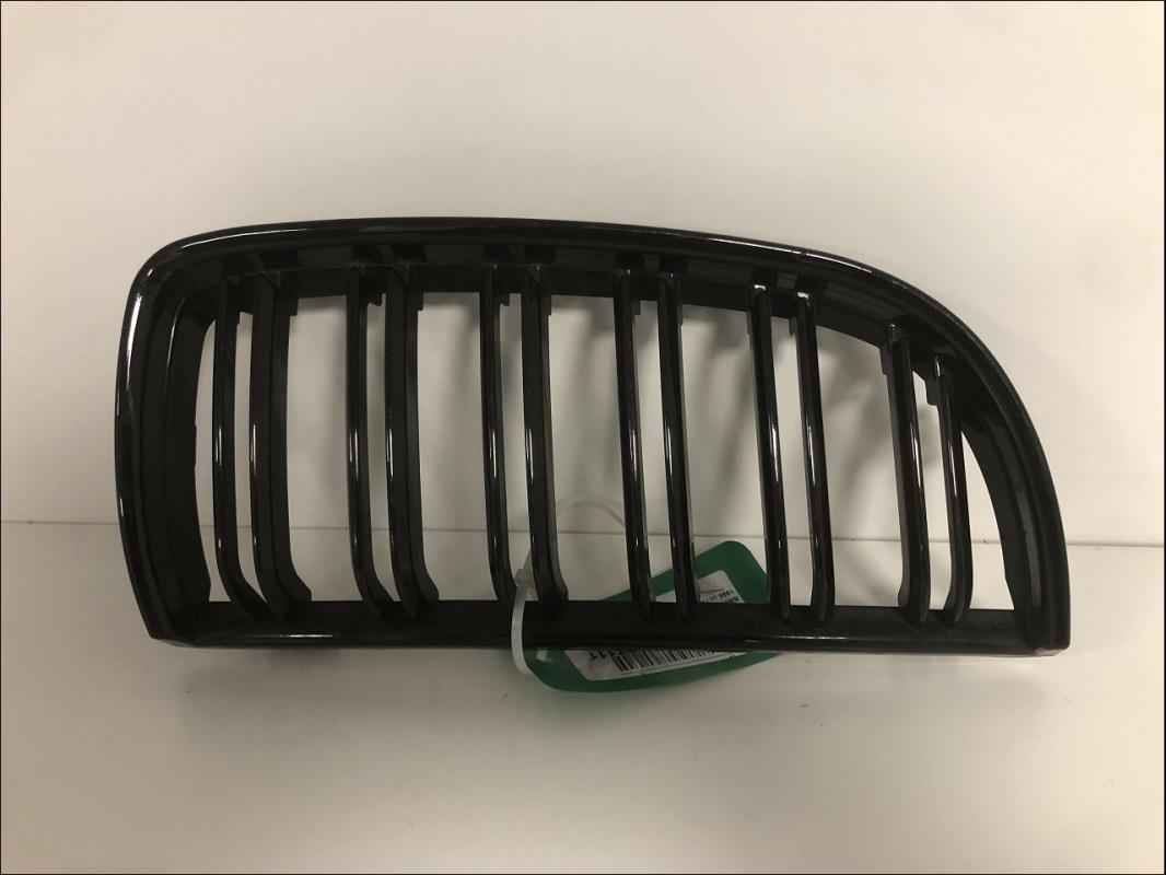 Grille de calandre droite