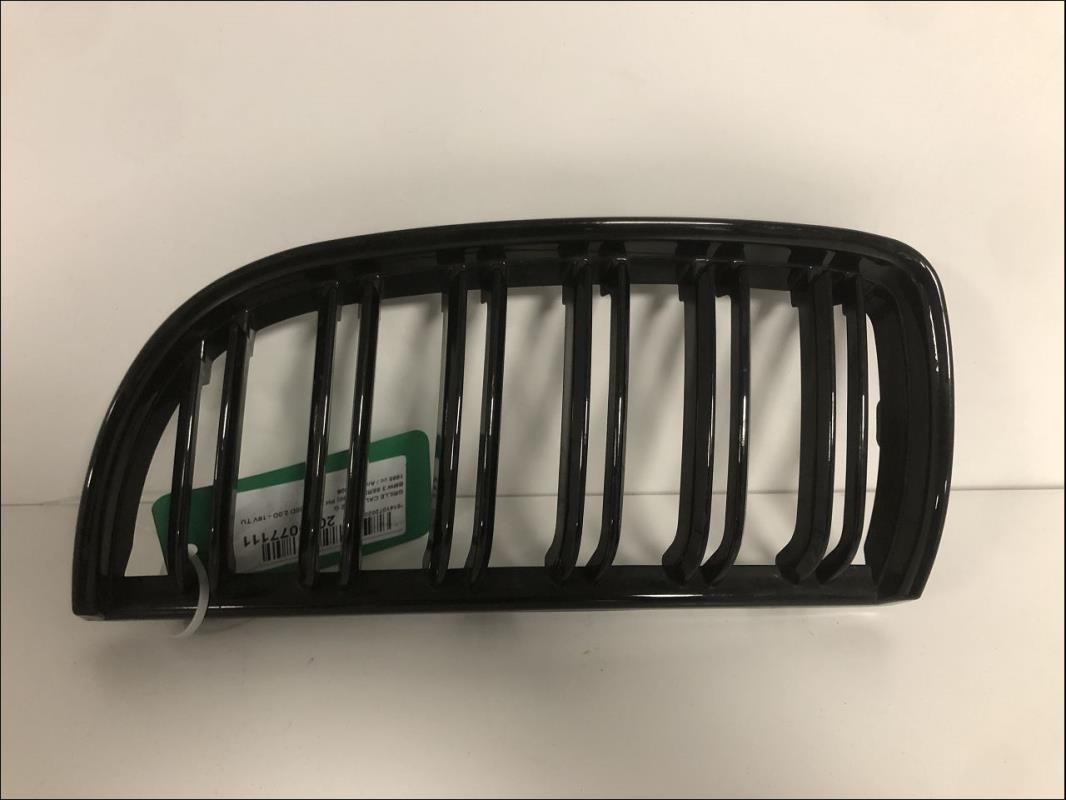 Grille de calandre gauche