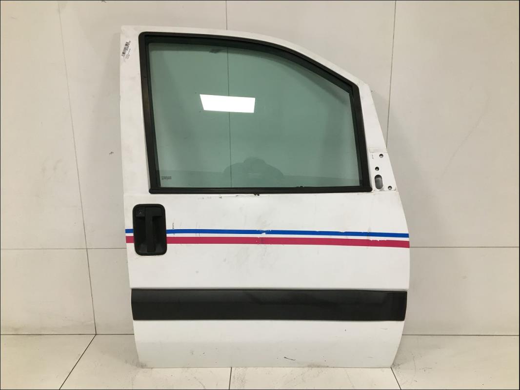 Porte avant droit