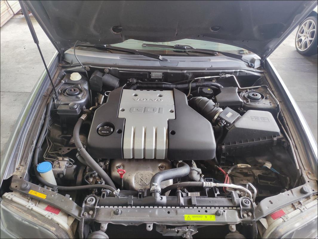 Boite de vitesses VOLVO V 40 1 PHASE 2 BREAK Essence - 1