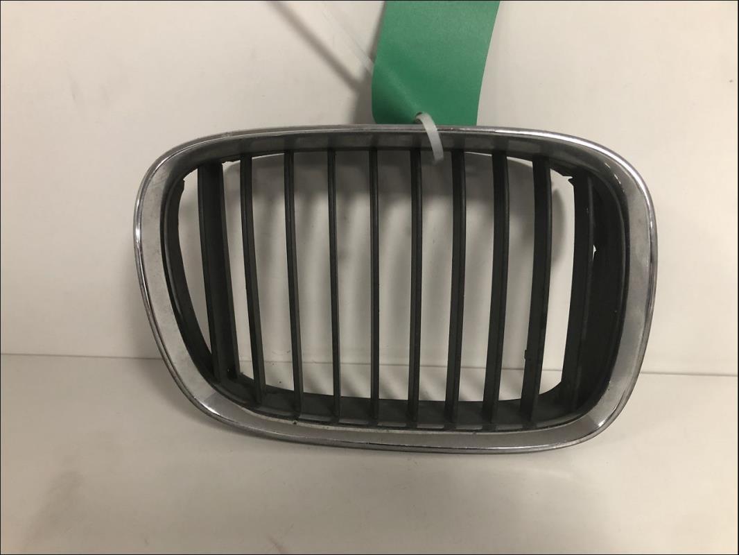 Grille de calandre droite
