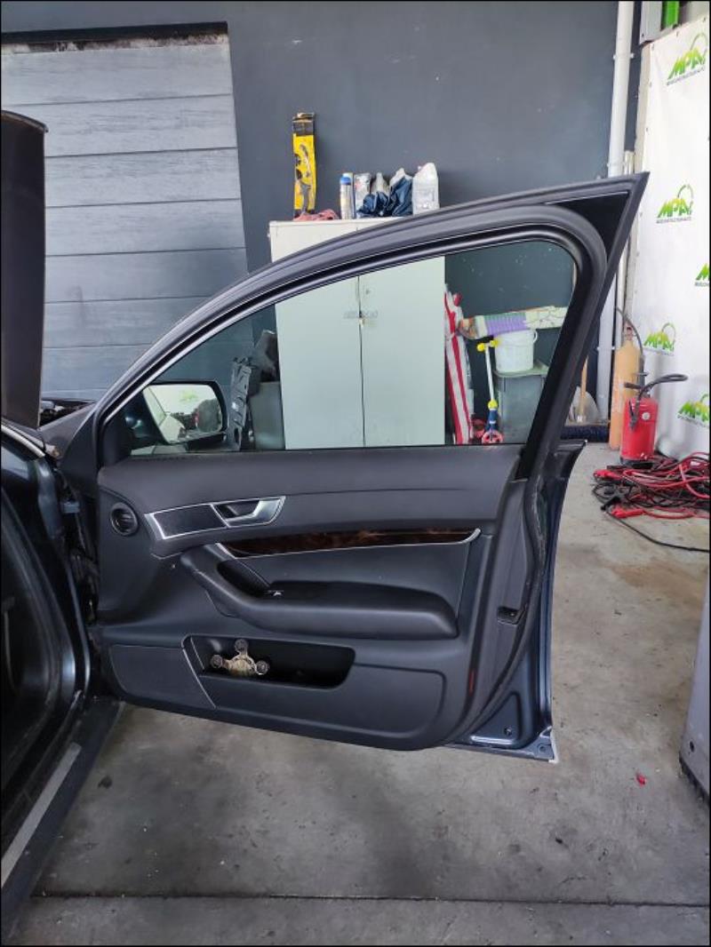 Leve vitre electrique avant droit