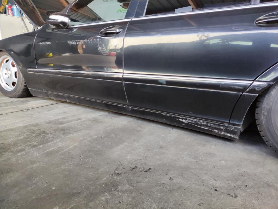 Bas de caisse gauche MERCEDES CLASSE S 220 Essence - 1