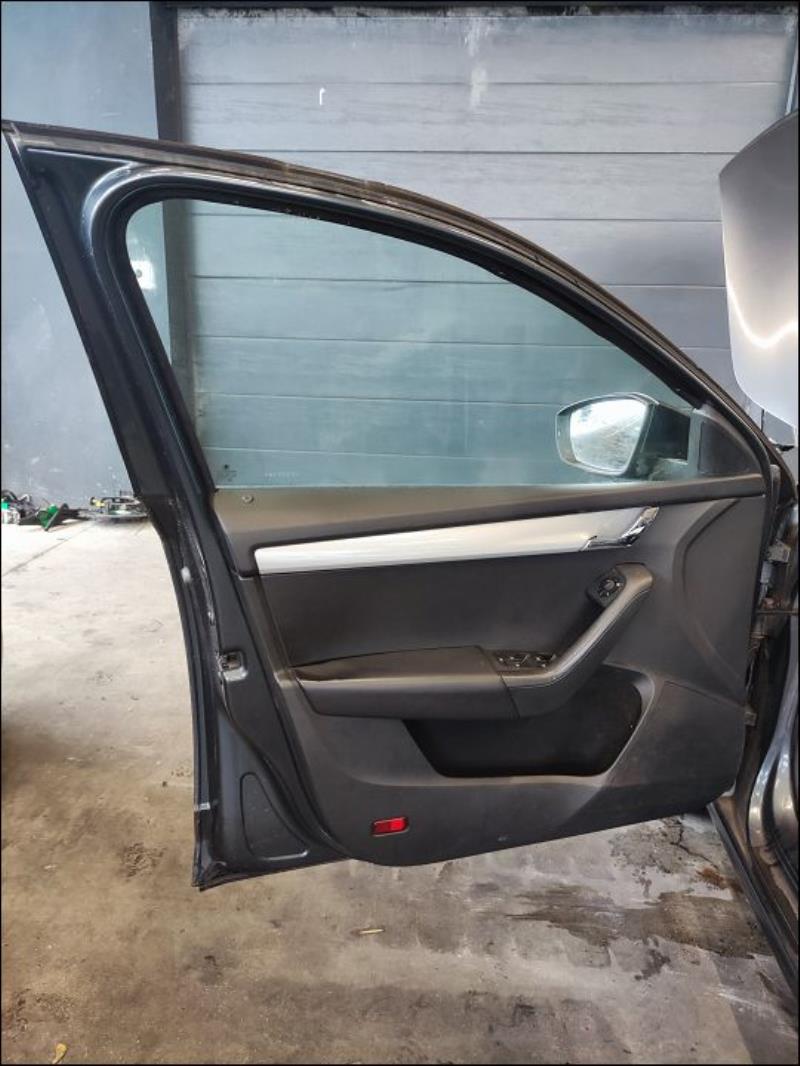 Leve vitre electrique avant gauche