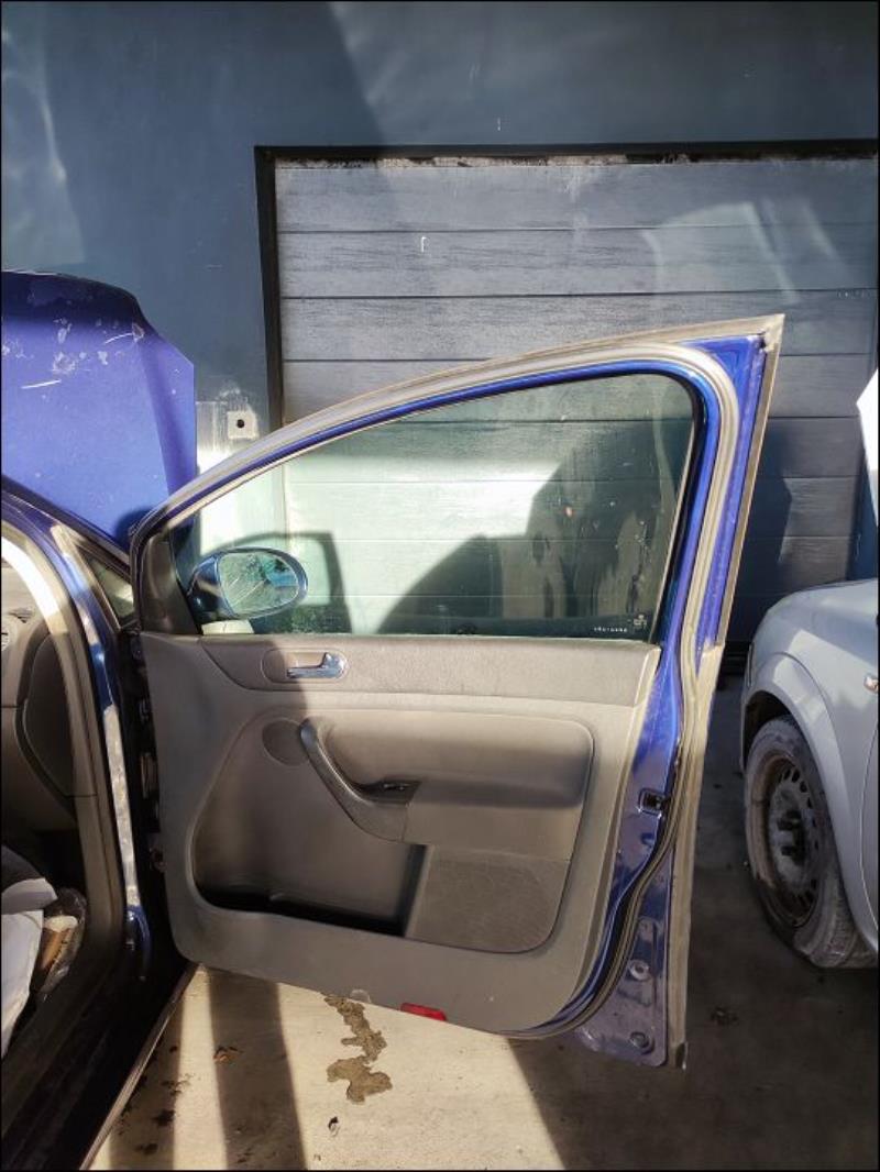 Leve vitre electrique avant droit