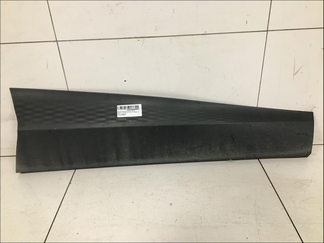 Baguette de porte avant droite