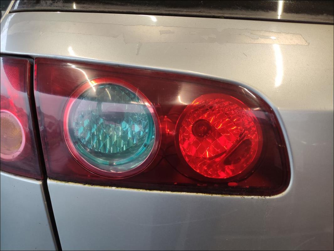 Feu arriere secondaire gauche (feux)