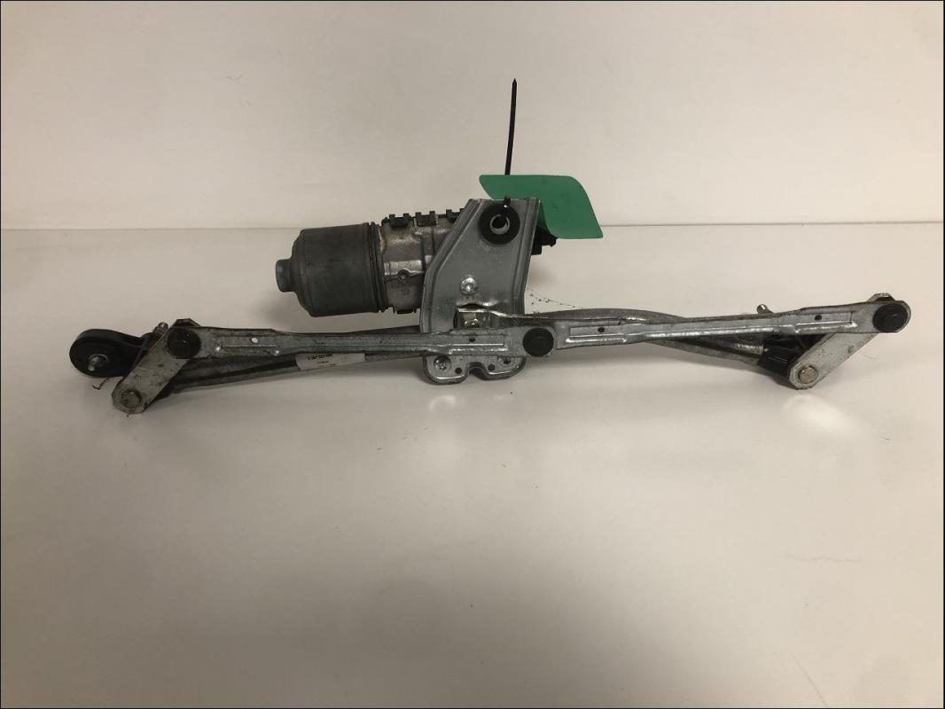 Moteur essuie glace avant