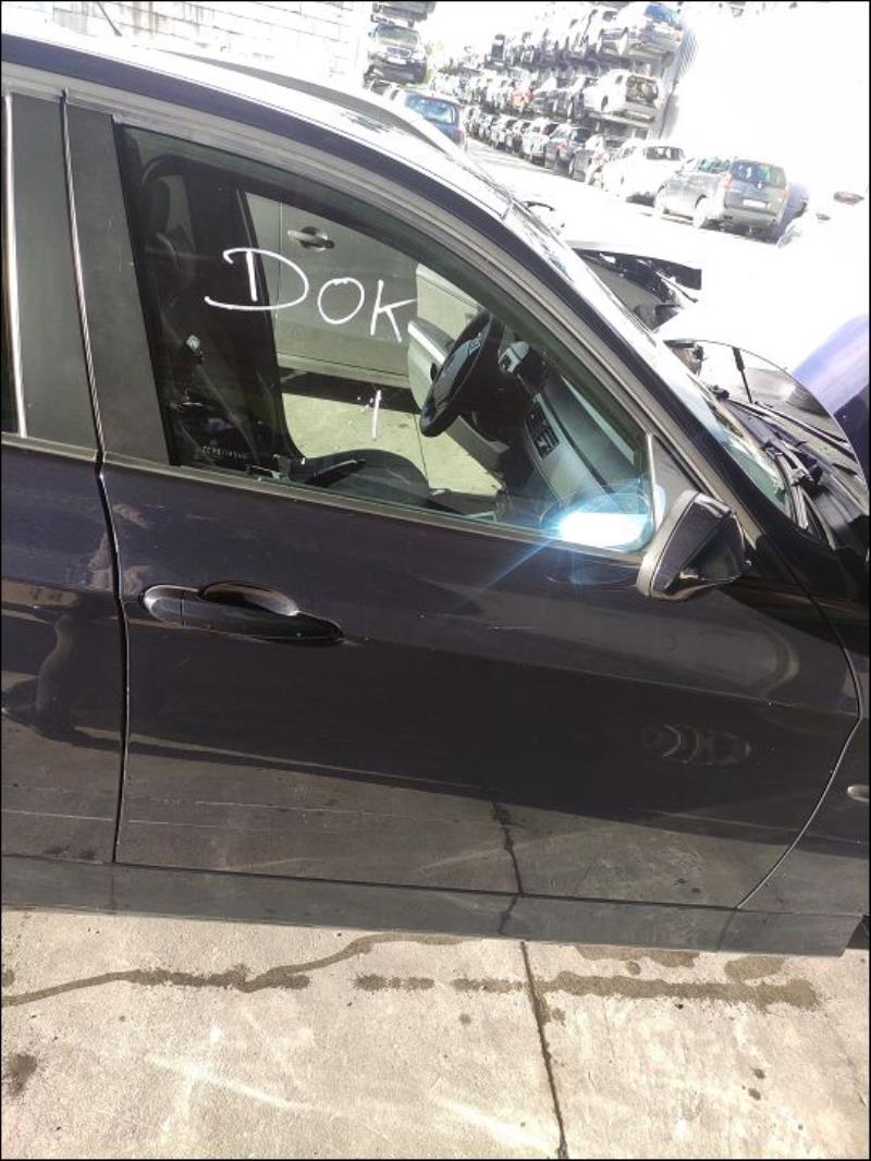 Porte avant droit