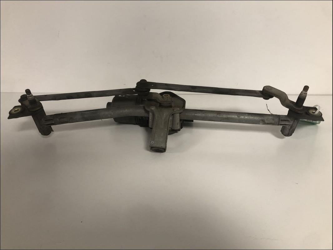 Moteur essuie glace avant